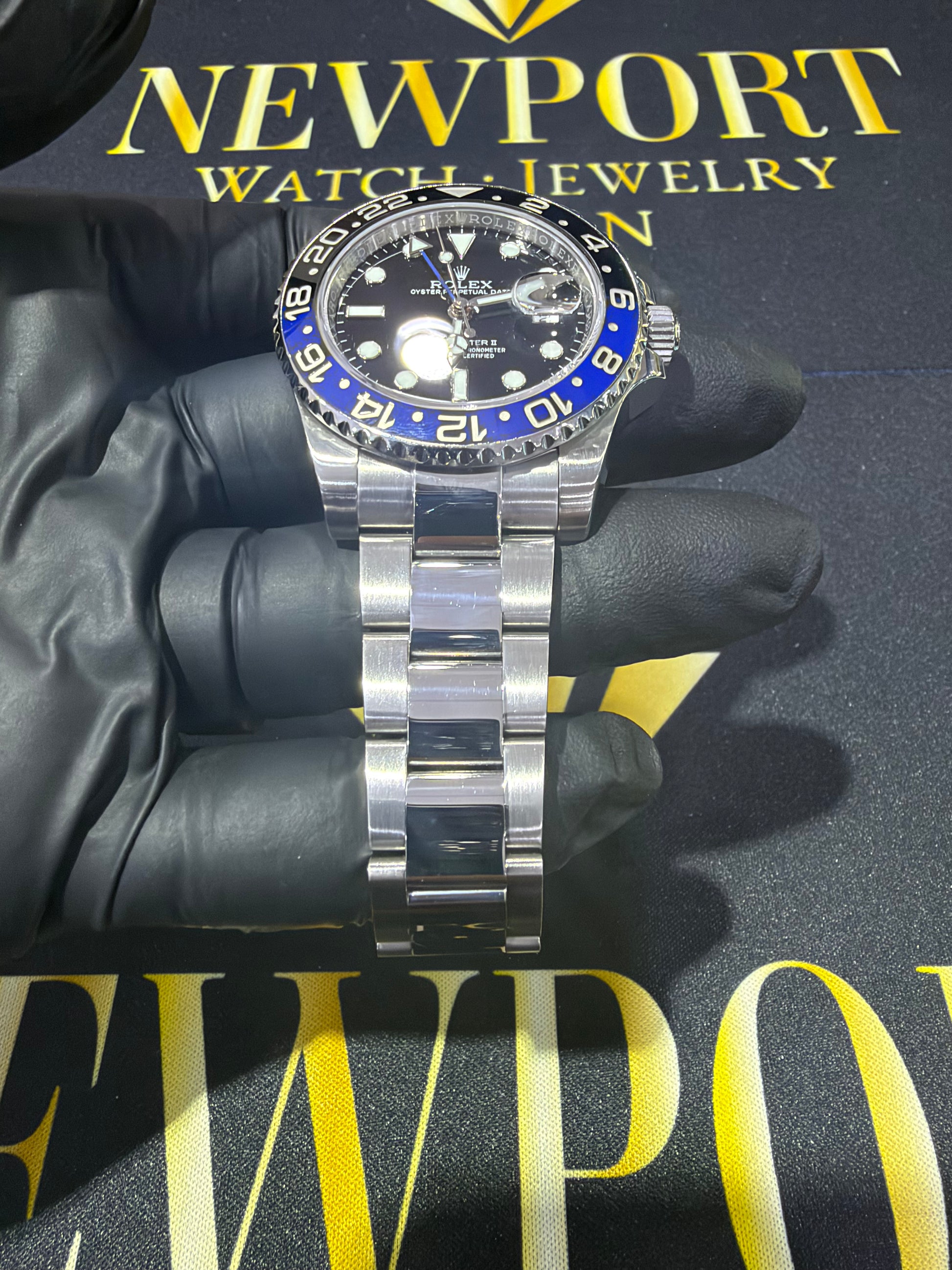 Rolex GMT-Master II Batman Black Dial on Oyster 116710BLNR Complete 2013