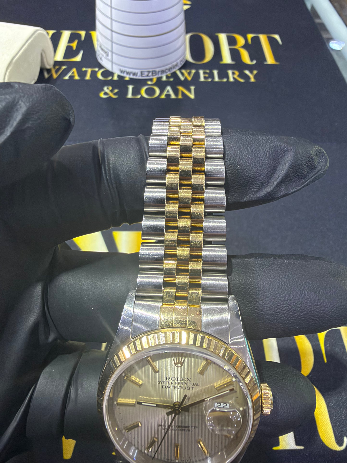Rolex Datejust 36 Silver Linen Stick Dial on Jubilee 16233