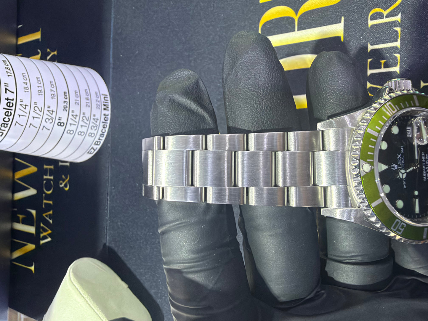 Rolex Submariner Kermit Black Dial on Oyster 16610LV Complete 2007