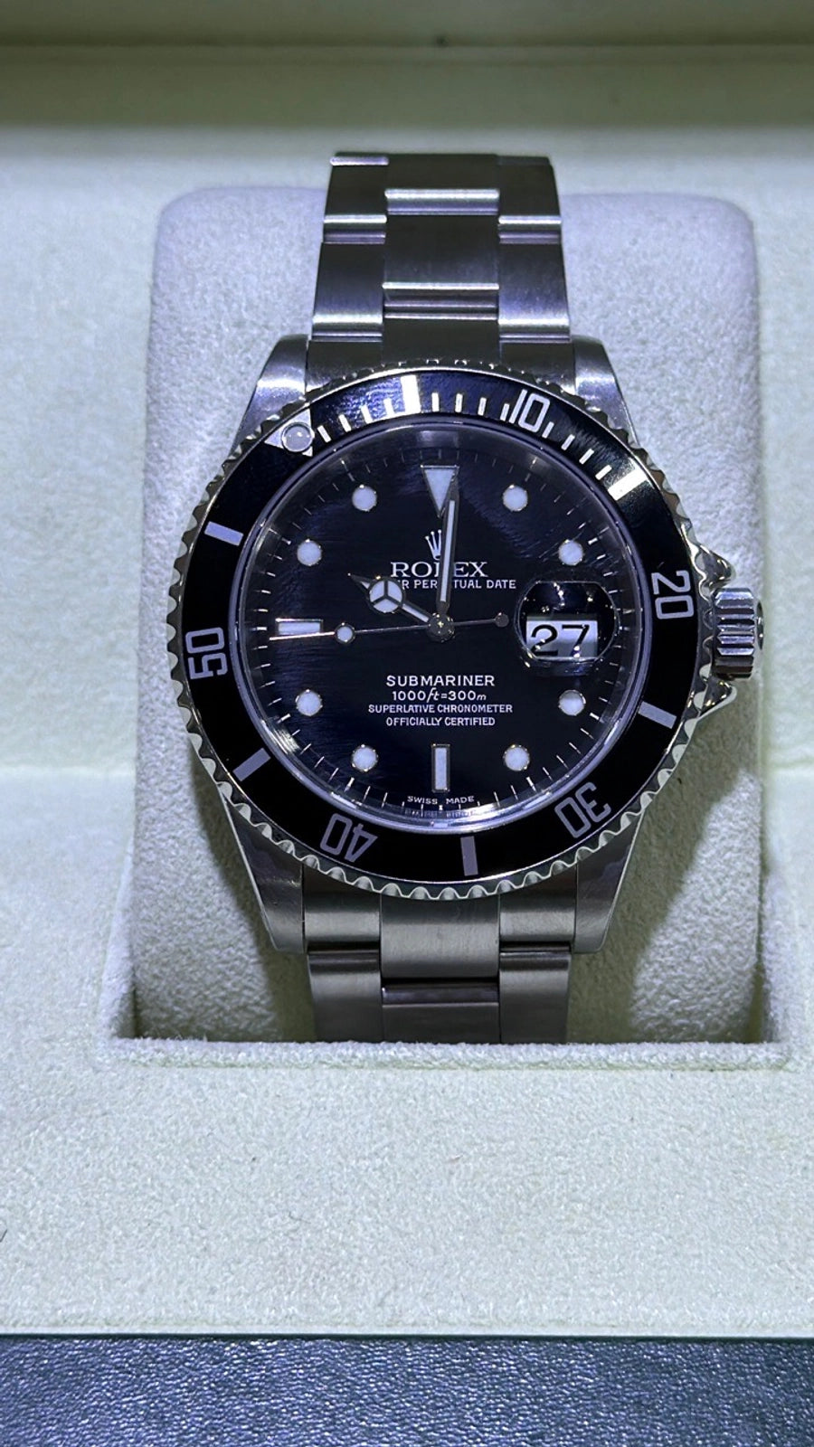 Rolex Submariner Black Dial on Oyster 16610