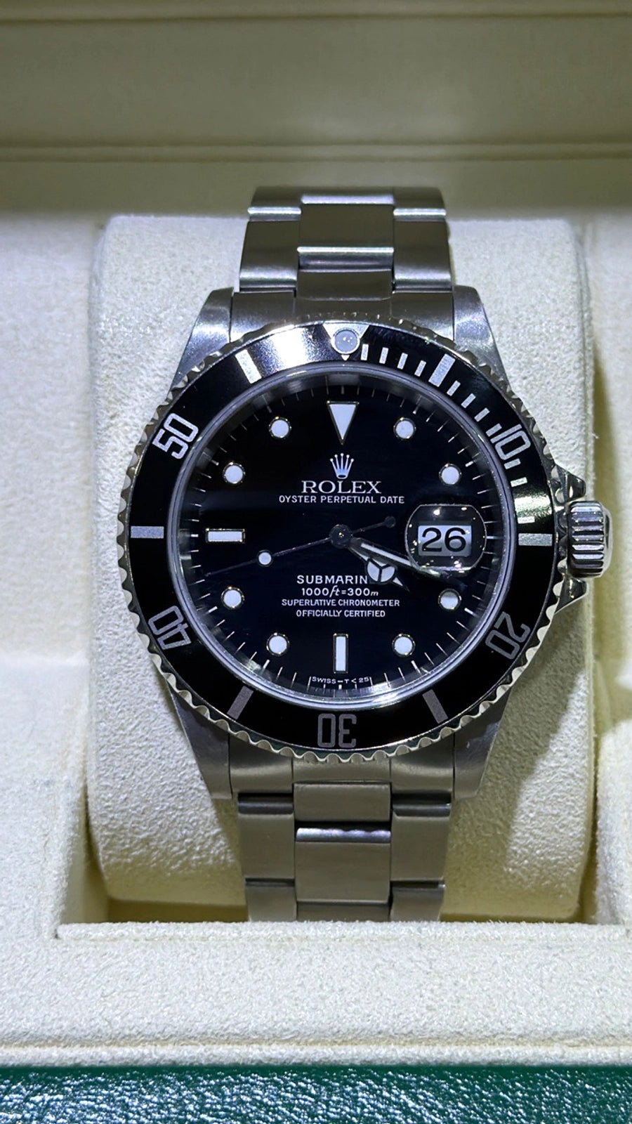 Rolex Submariner Black Dial on Oyster 16610